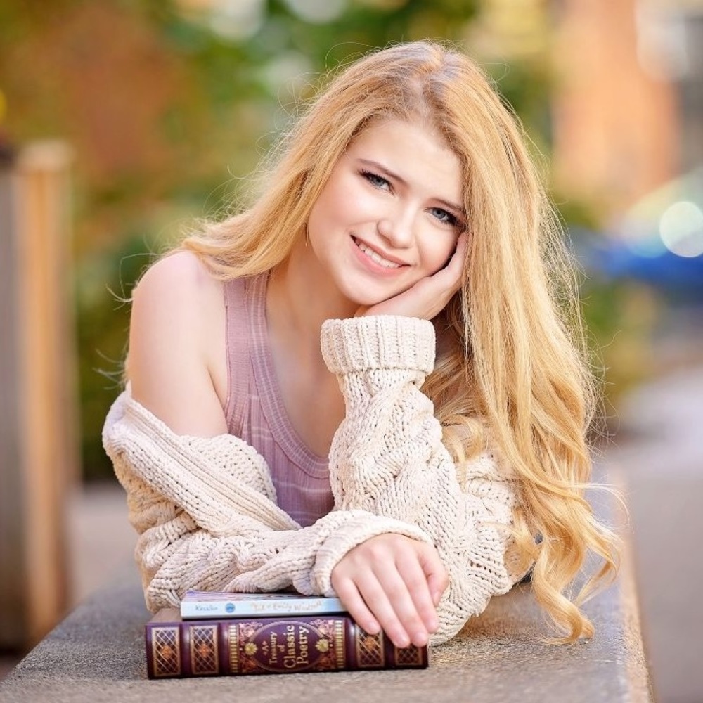 Meet your Posher, Lily